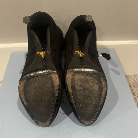 Suede platform boots. Size 7.5 - Picture 4 of 5